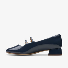 Daiss 30 Shine Navy Patent | Clarks