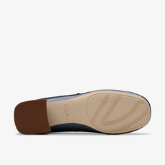 Daiss 30 Shine Navy Patent | Clarks