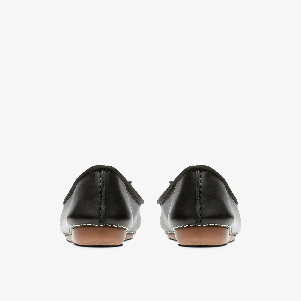 Freckle Ice Black Leather | Clarks US