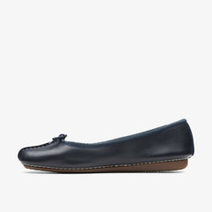 Freckle Ice Navy Leather | Clarks For Sale