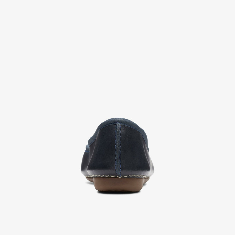 Freckle Ice Navy Leather | Clarks For Sale