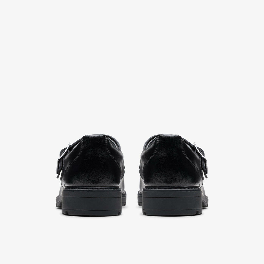 Loxham Walk Youth Black Leather | Clarks Onsale