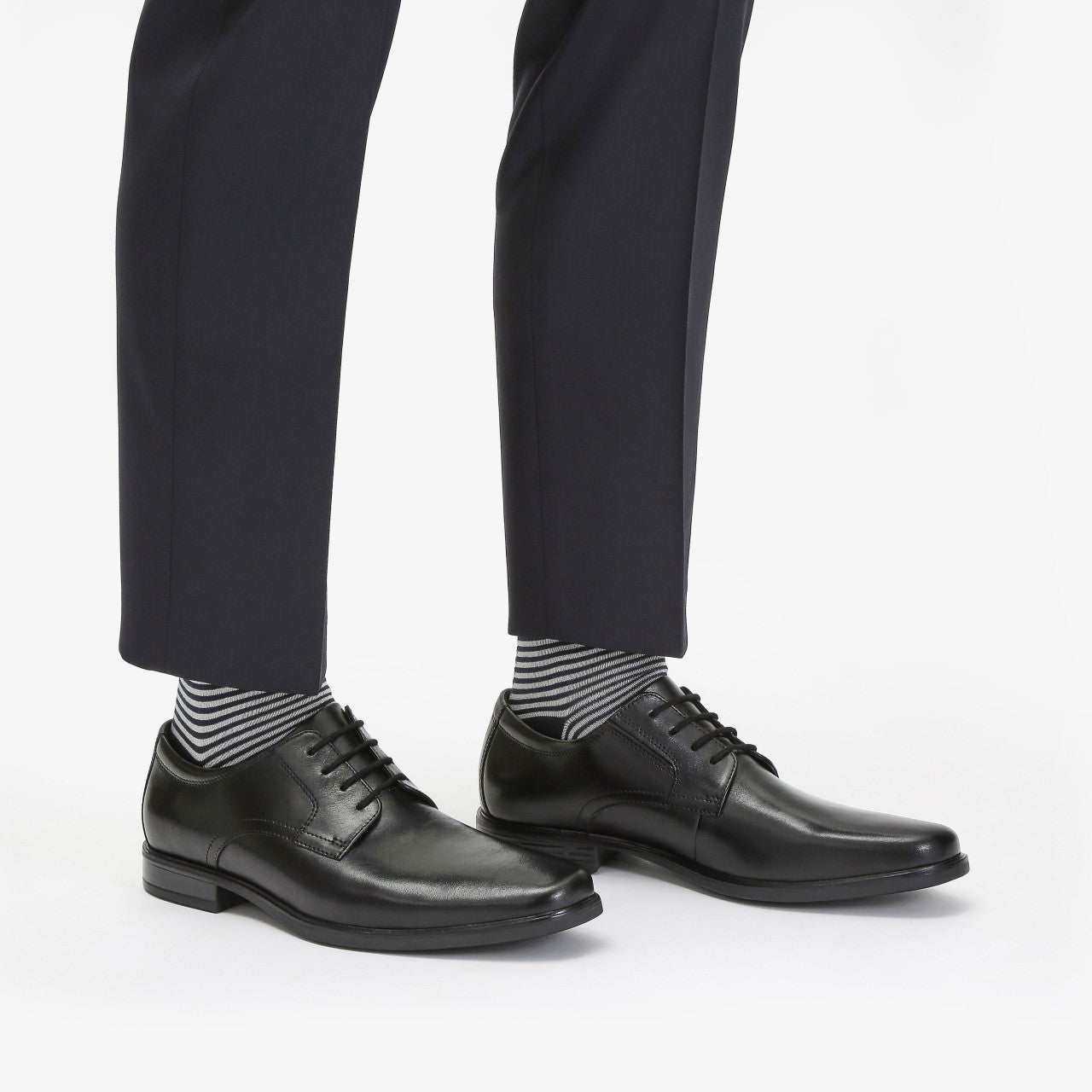 Howard Walk Black Leather | Clarks Discount