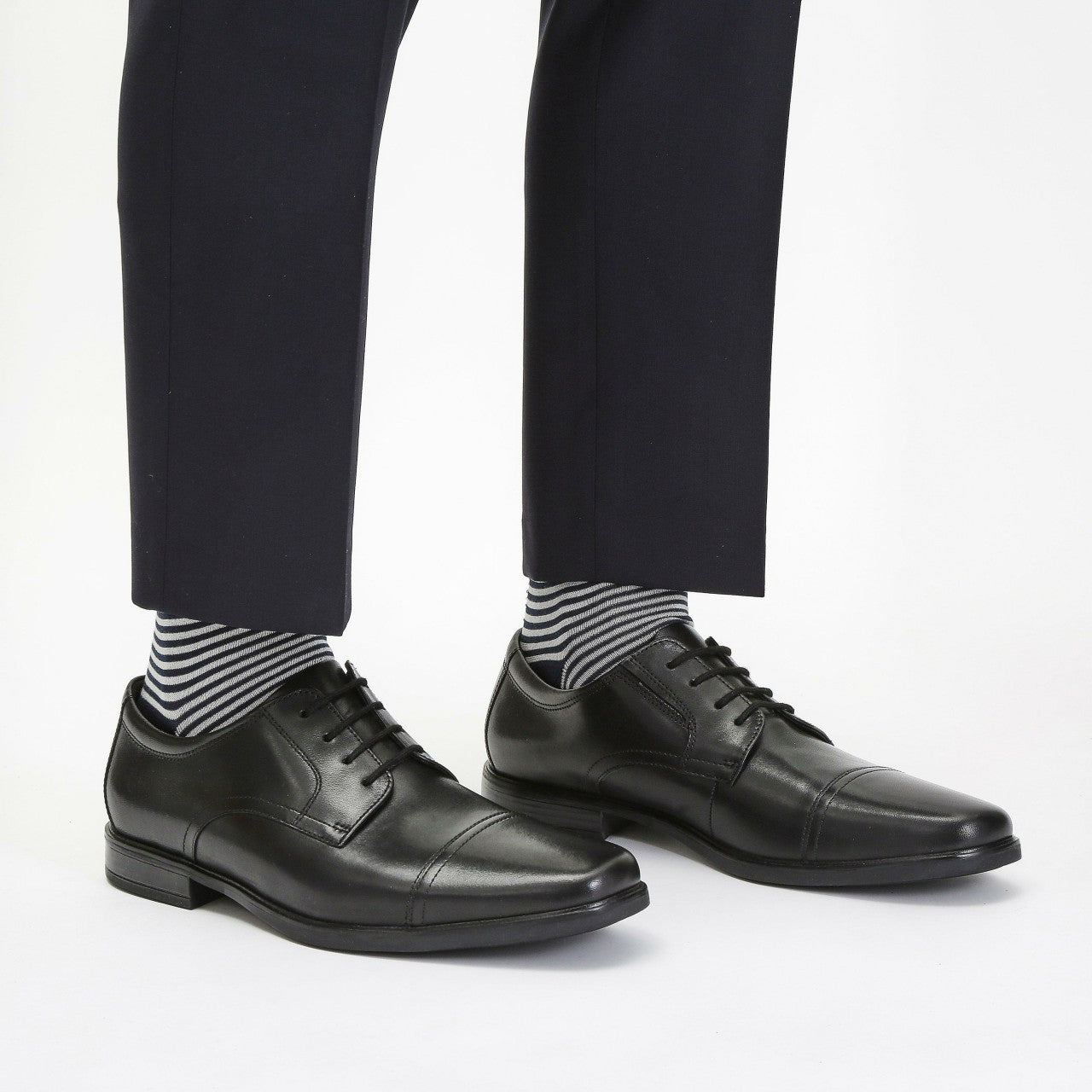 Howard Cap Black Leather | Clarks Discount