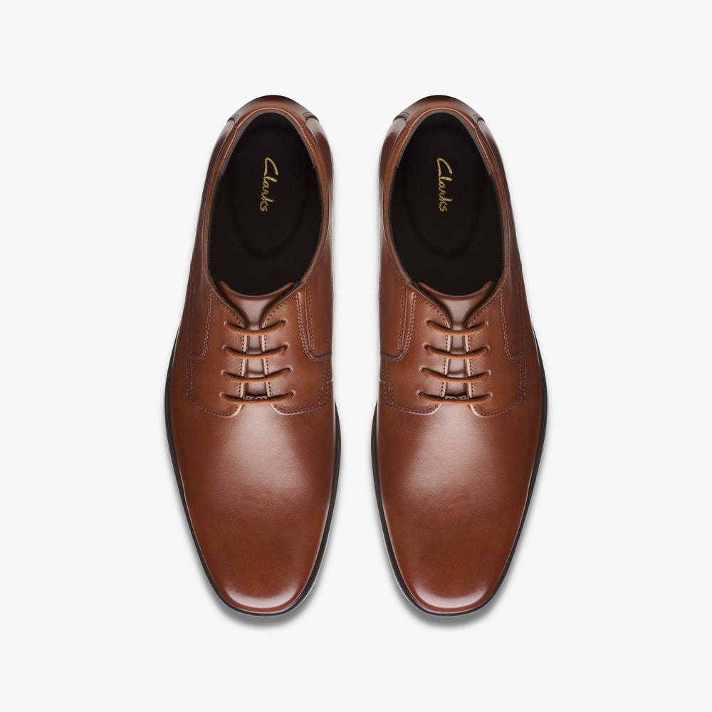 Howard Walk Dark Tan Leather | Clarks Sale