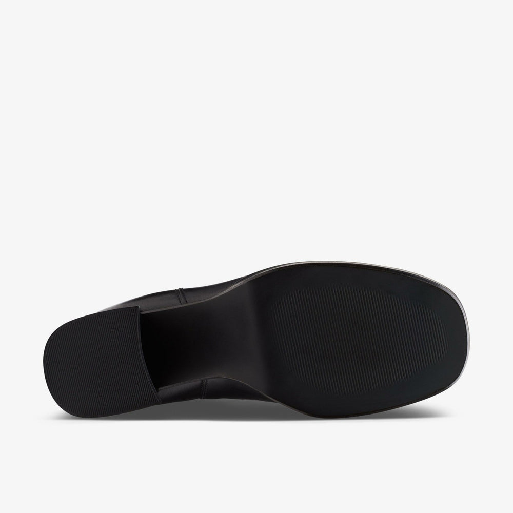 Pique Up Black Leather | Clarks