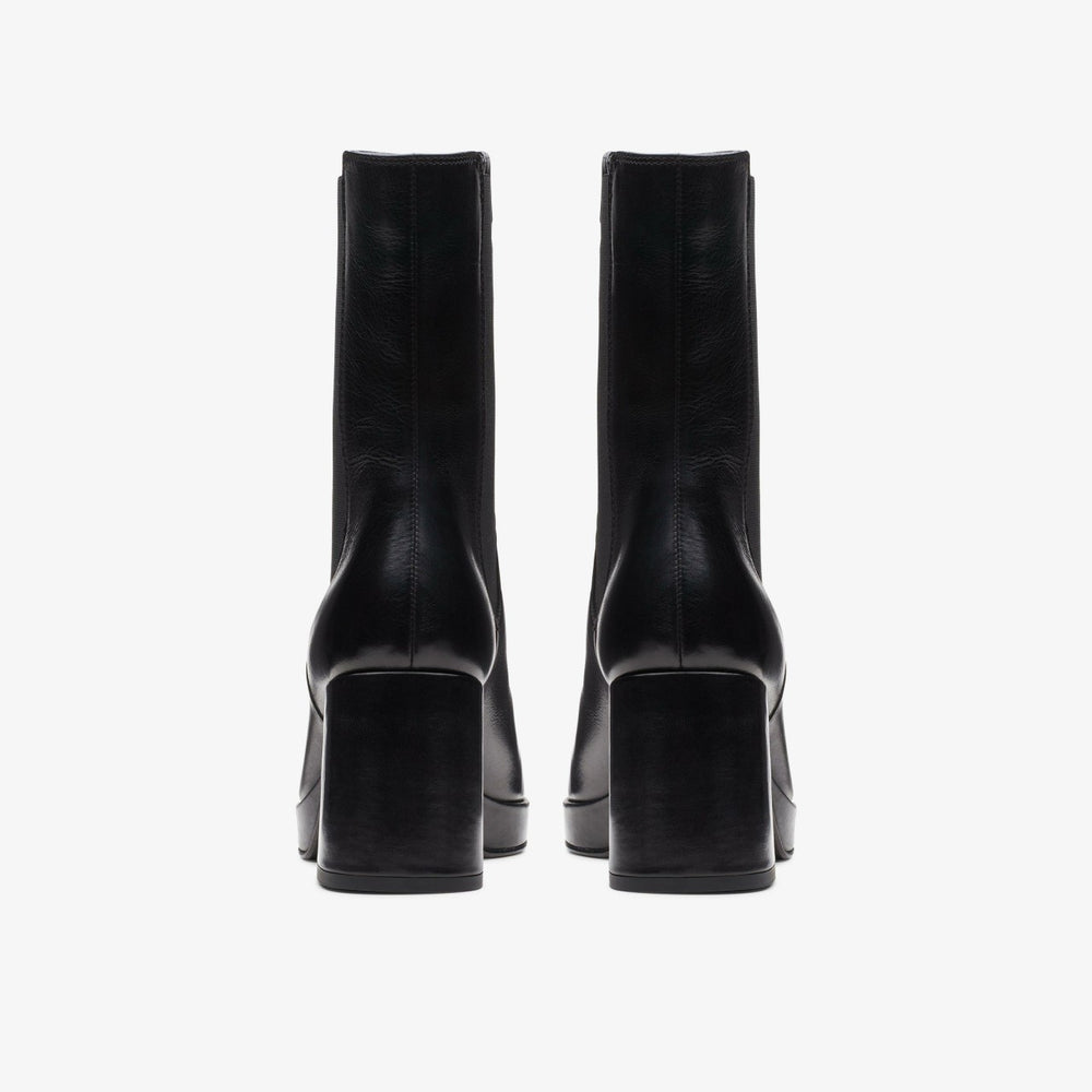 Pique Up Black Leather | Clarks