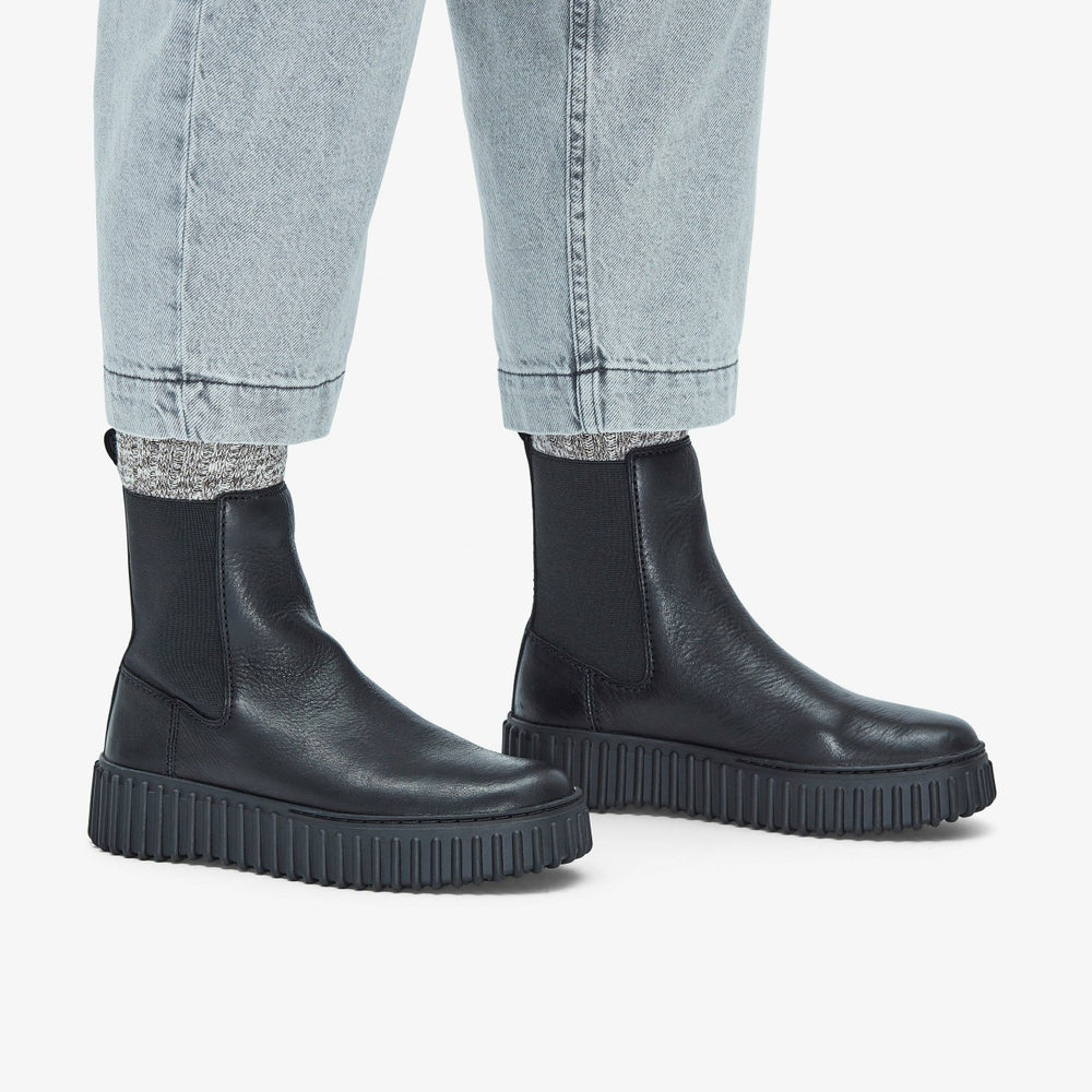 Torhill Maple Ankle Boot Black Leather | Clarks