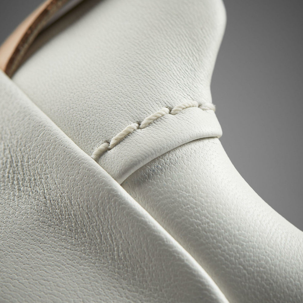 Hollyhock Walk Off White Leather | Clarks Onsale