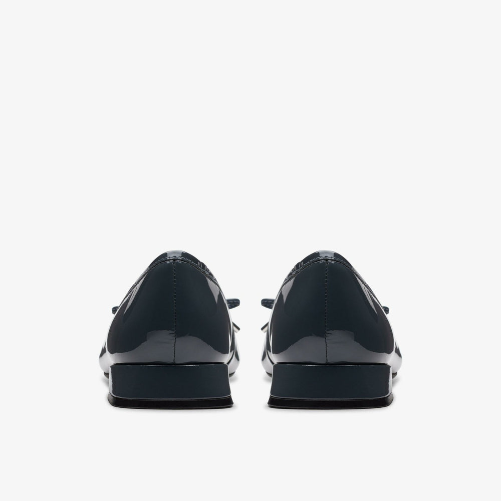 Ubree 15 Step Navy Patent | Clarks Sale