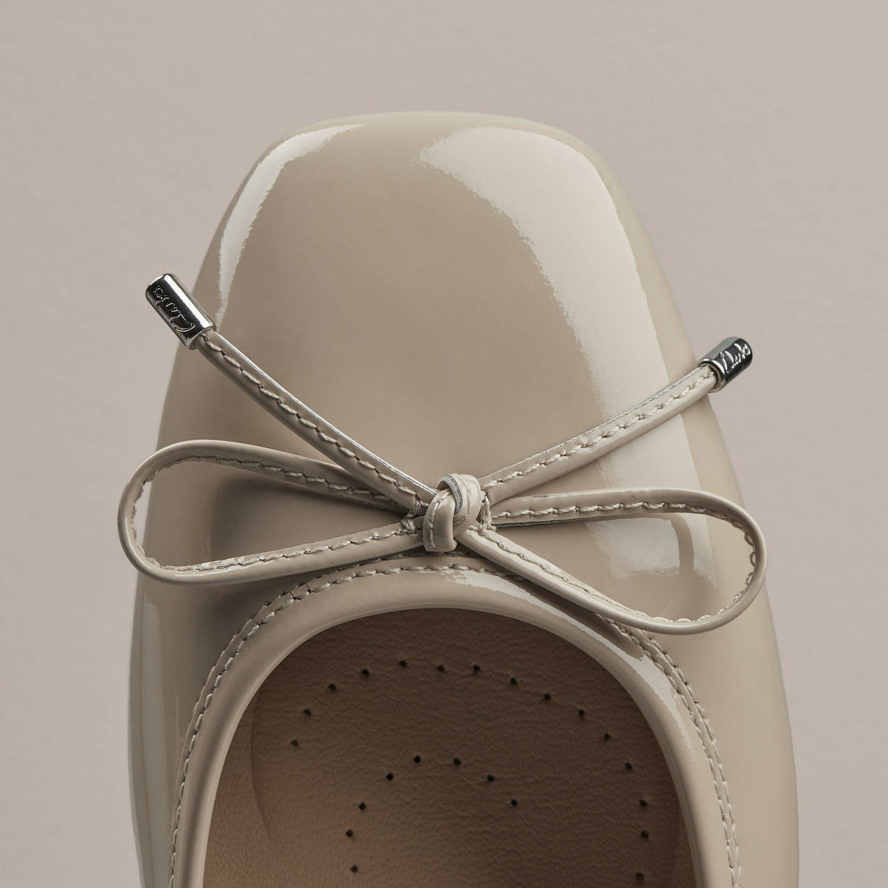 Ubree 15 Step Sand Patent | Clarks Onsale