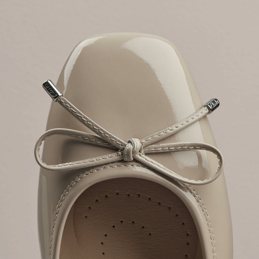 Ubree 15 Step Sand Patent | Clarks Onsale