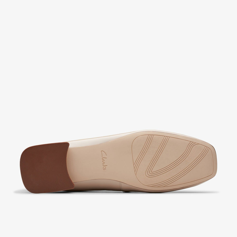 Ubree 15 Step Sand Patent | Clarks Onsale