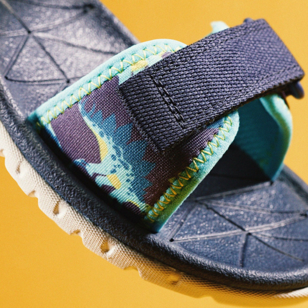 Surfing Tide Kid Navy | Clarks Onsale