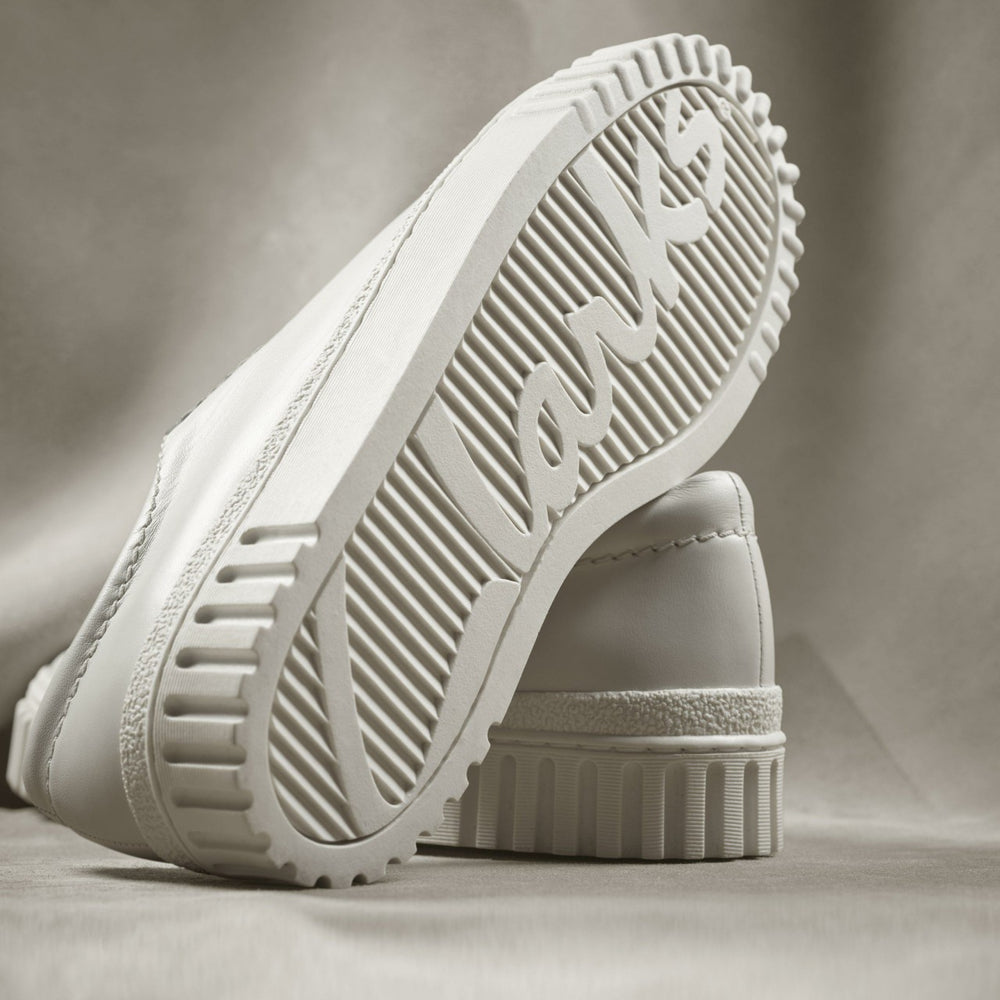 Mayhill Walk Off White Leather | Clarks Onsale