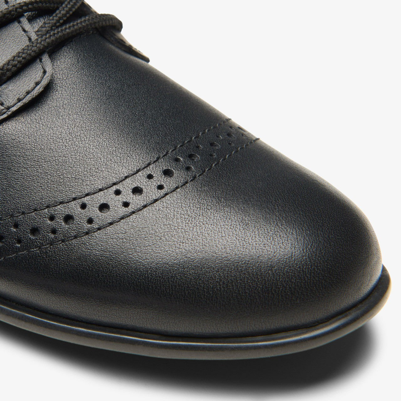 Finja Brogue Older Black Leather | Clarks US
