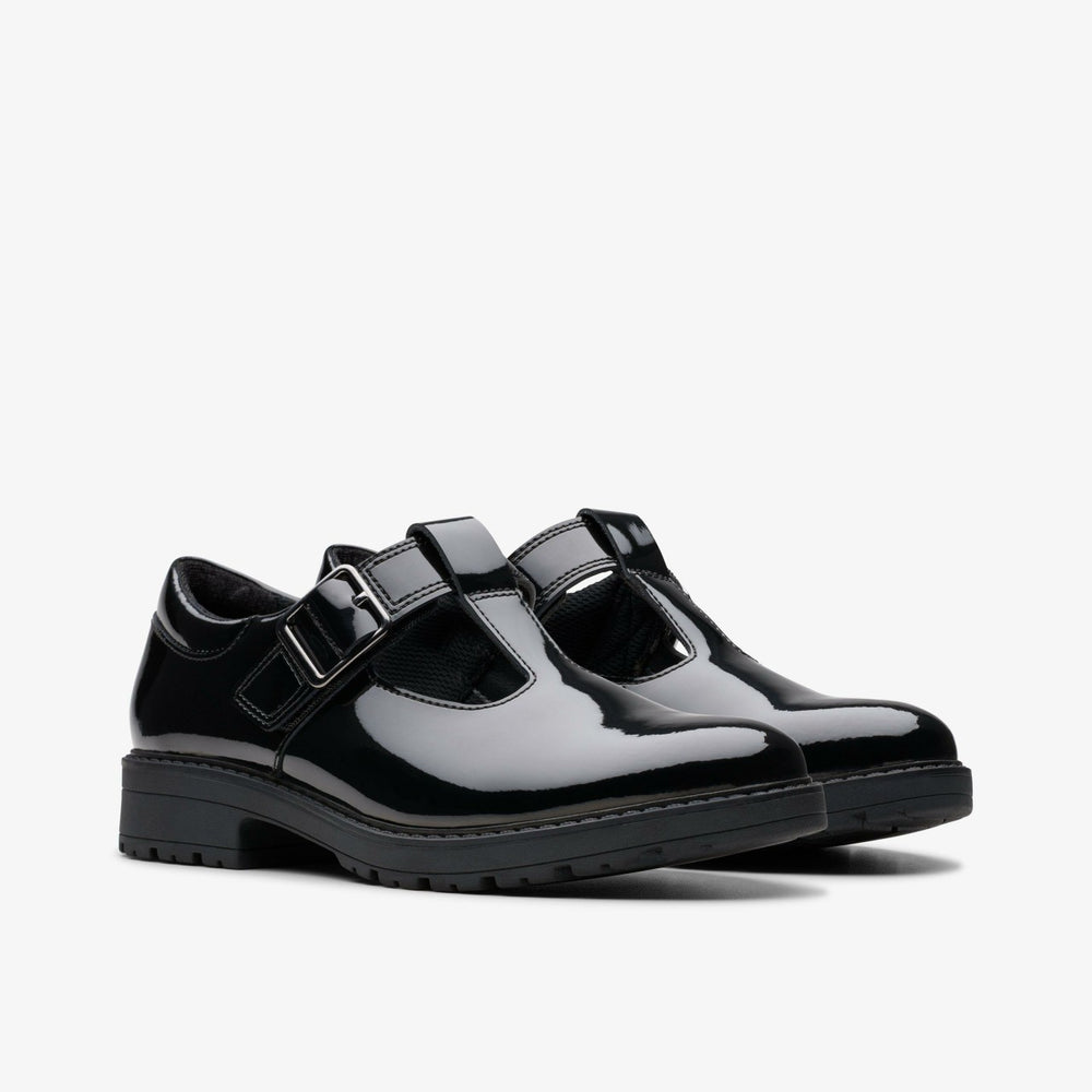 Loxham Bar Youth Black Patent | Clarks US