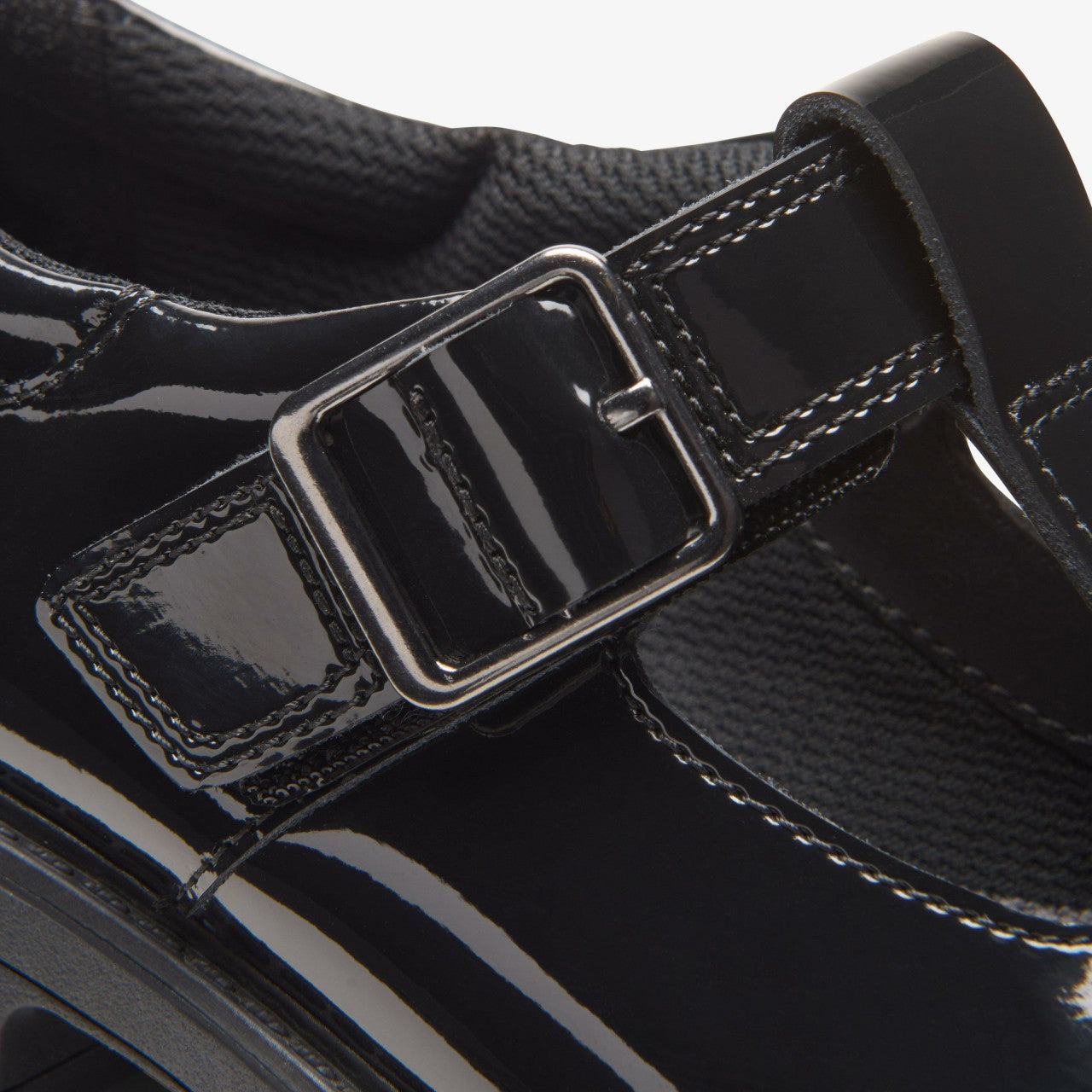 Loxham Bar Youth Black Patent | Clarks US