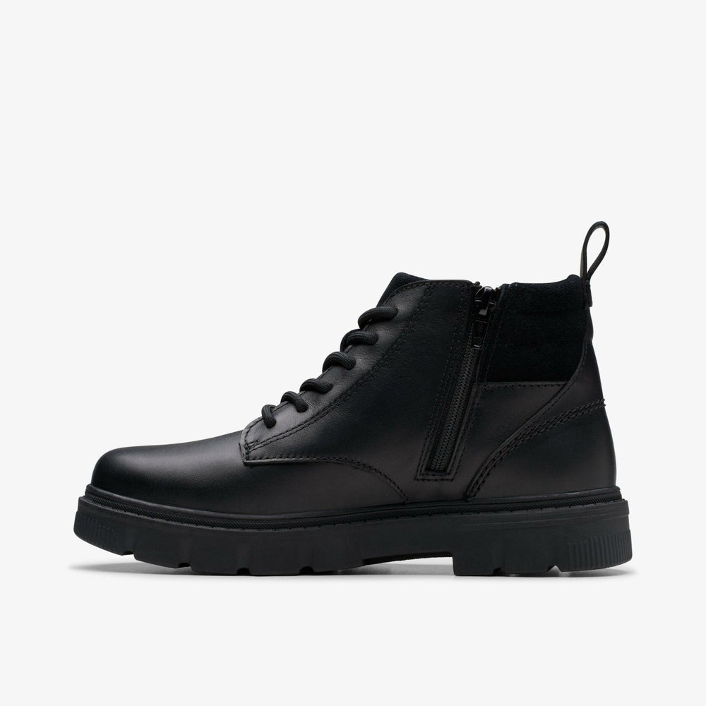 Lorcam Trail Youth Black Leather | Clarks