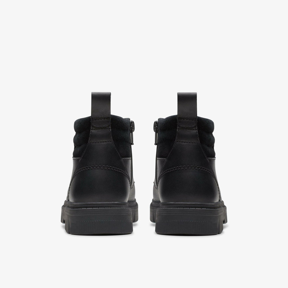 Lorcam Trail Youth Black Leather | Clarks