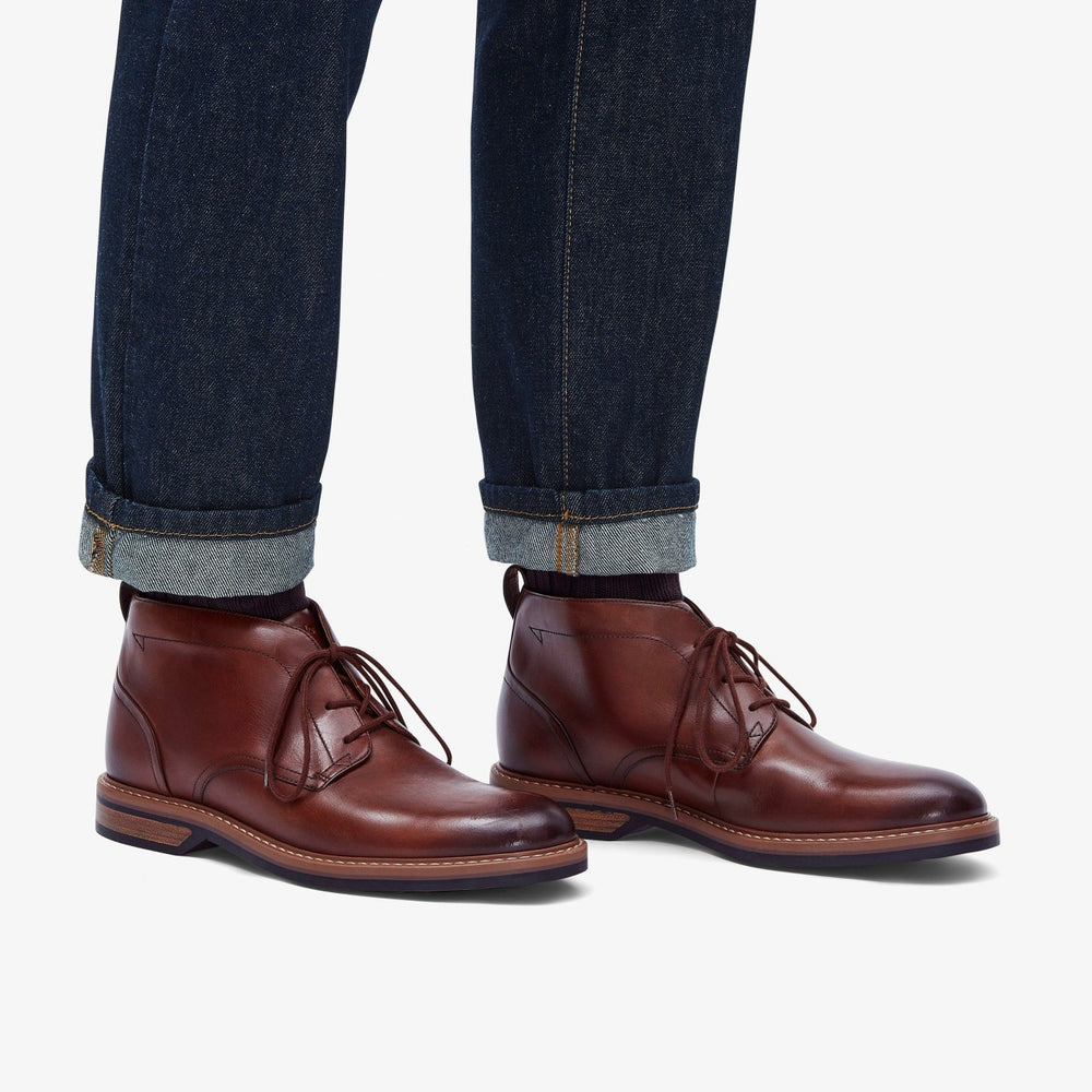 Aldwin Chukka Mid Tan Leather | Clarks US