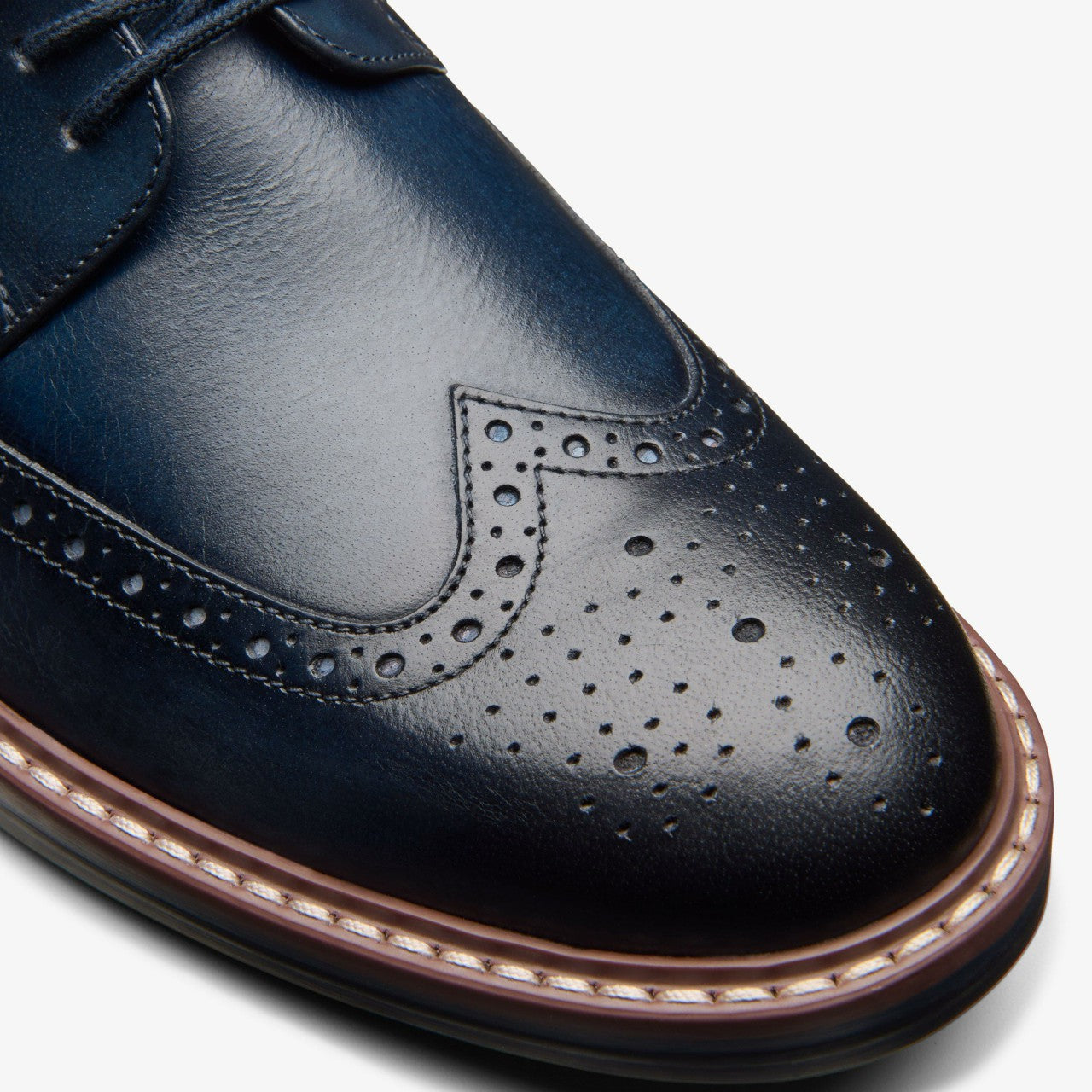 Aldwin Limit Brogue Navy Leather | Clarks Onsale