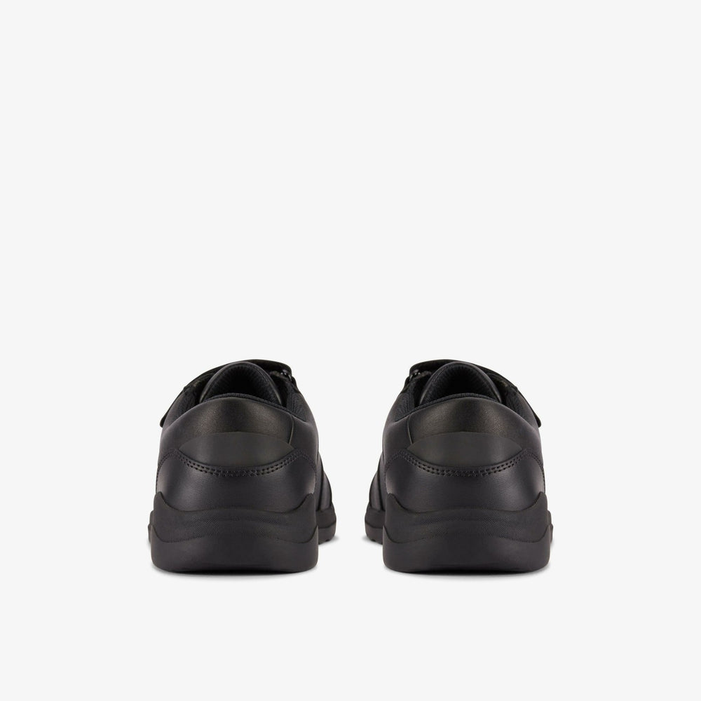 Daze Step 2 Youth Black Leather | Clarks US