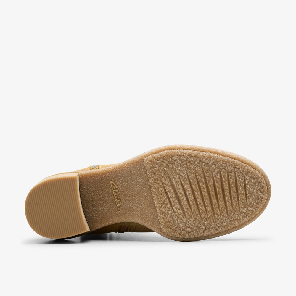 Cassiano Zip Ankle Boot Light Tan Suede | Clarks Onsale