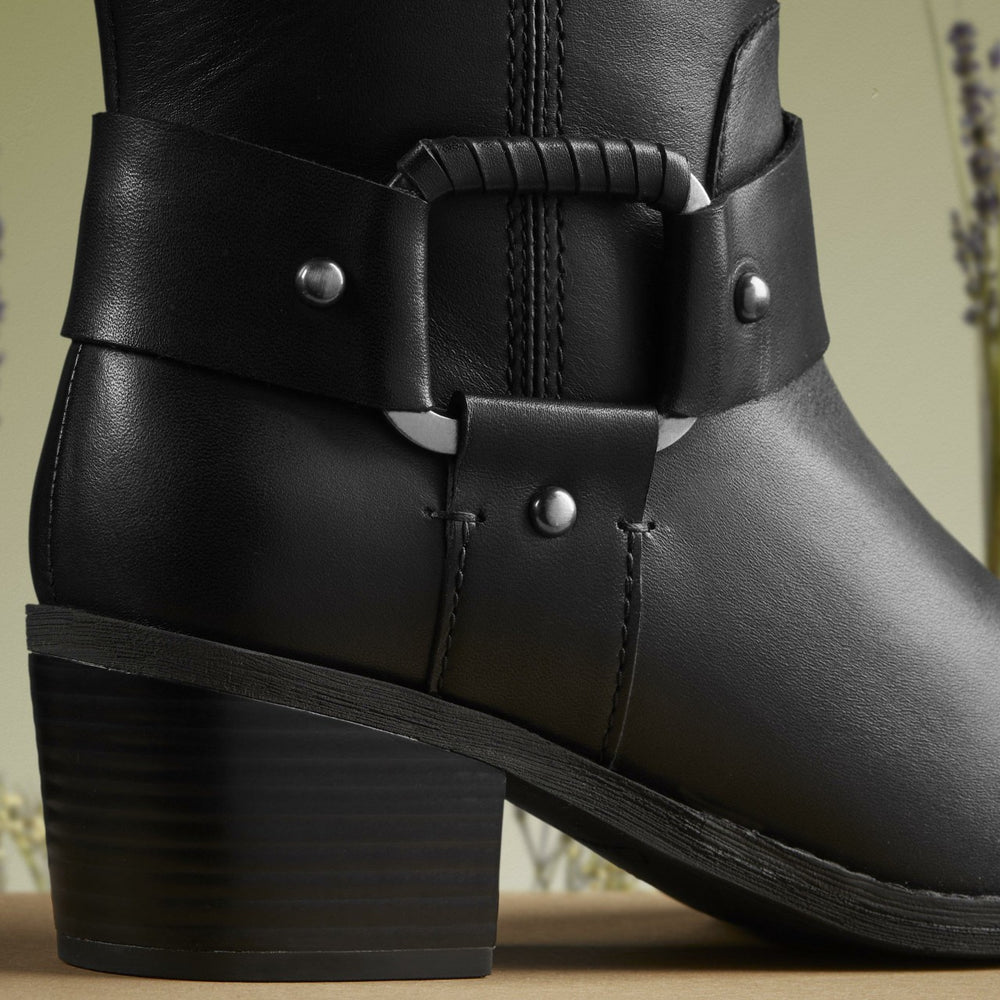 Morzine Rise Black Leather | Clarks Sale