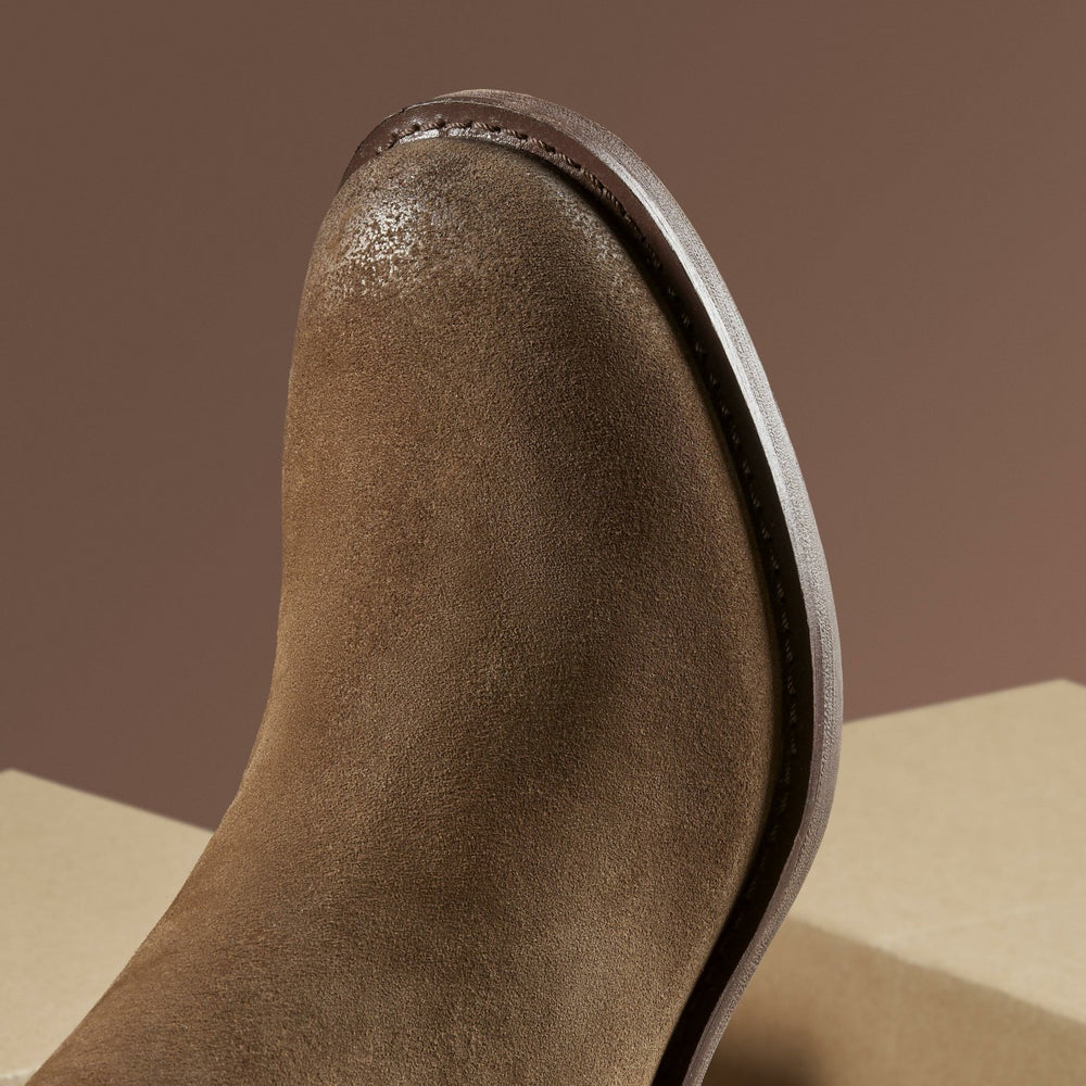 Chamberly Top Walnut Suede | Clarks