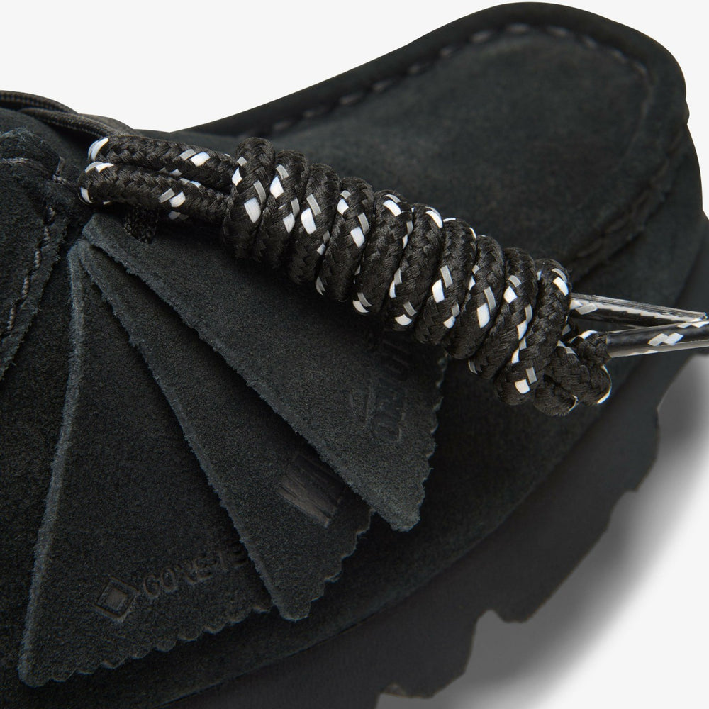 Wallabee GORE-TEX Black Suede | Clarks Onsale