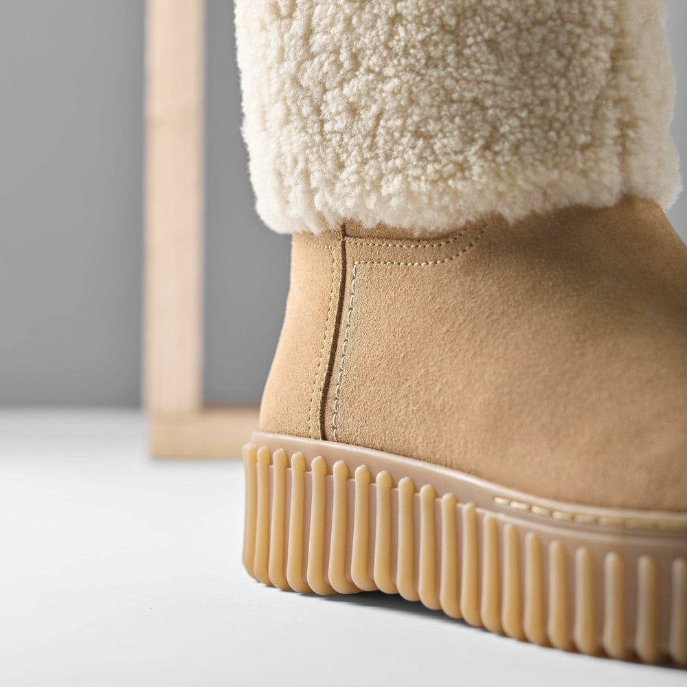 Torhill Turn Light Tan Warmlined | Clarks Discount