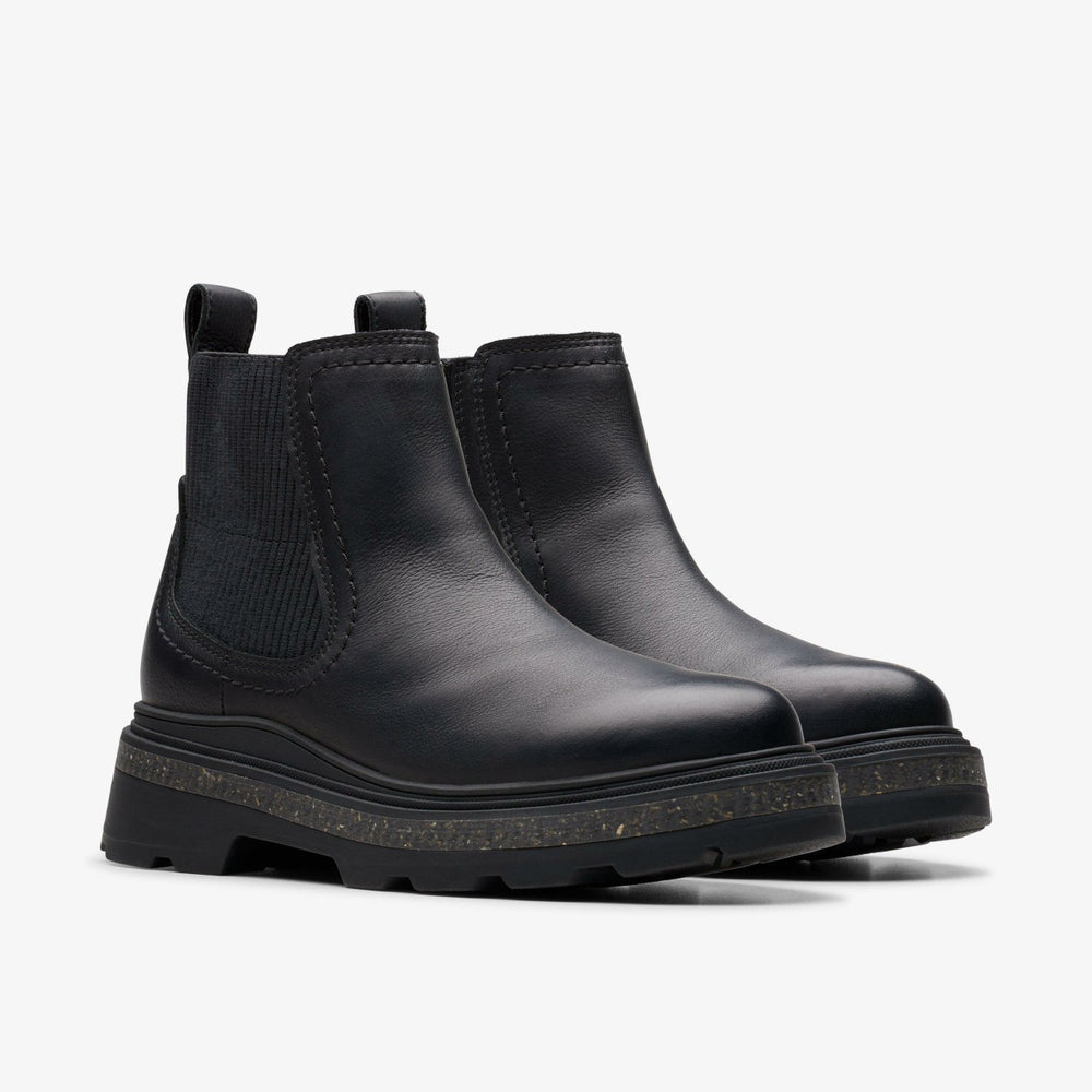 Hencroft Step Waterproof Black Leather | Clarks Onsale