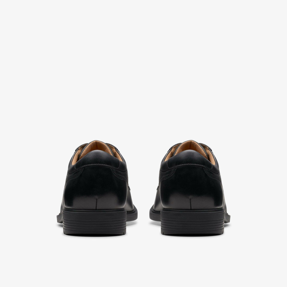 Eldredge Plain Black Leather | Clarks Discount