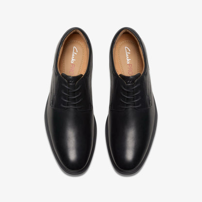 Eldredge Plain Black Leather | Clarks Discount