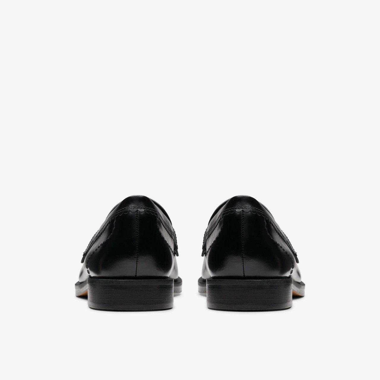 Straven Edge Black Leather | Clarks Onsale
