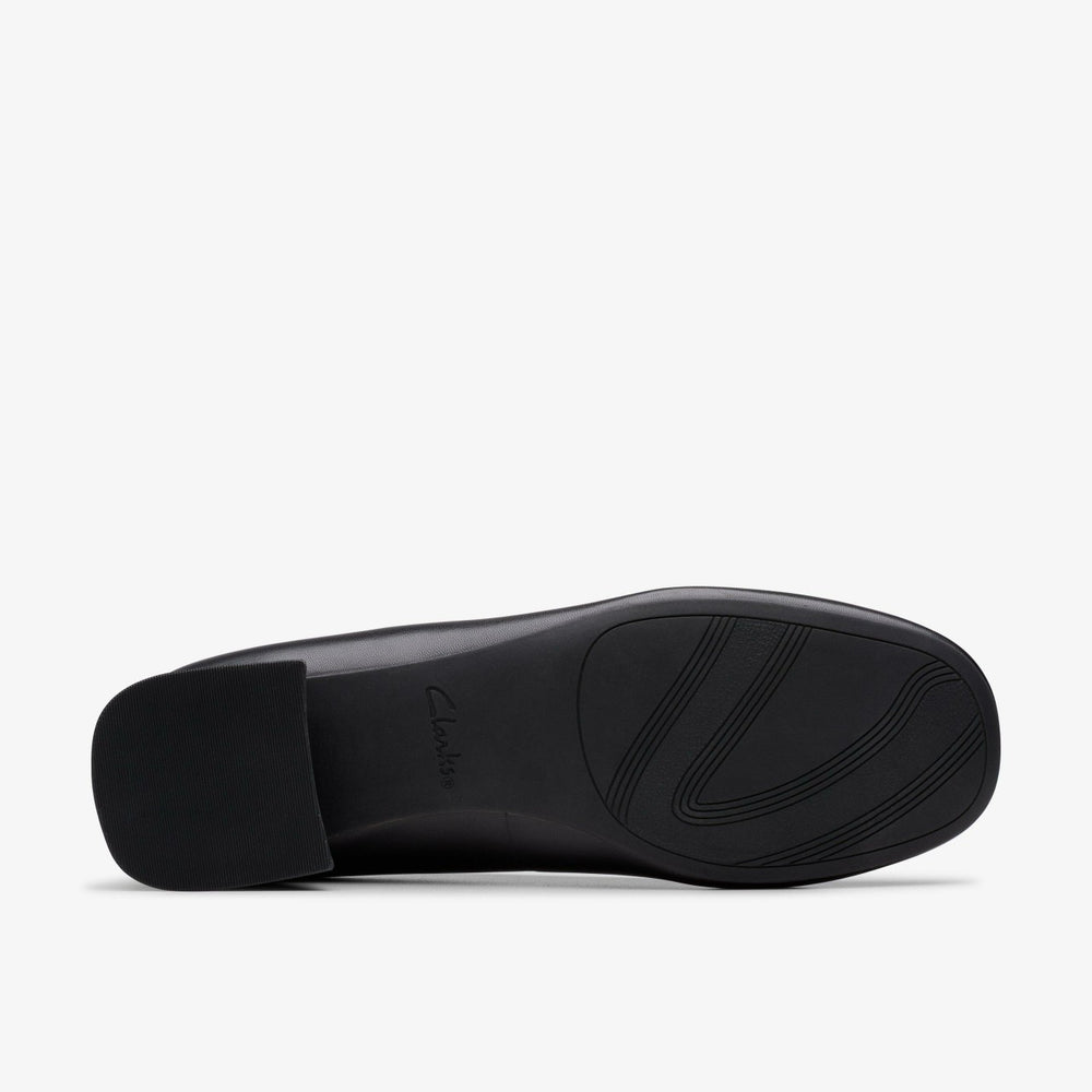 Daiss 30 Step Black Leather | Clarks US