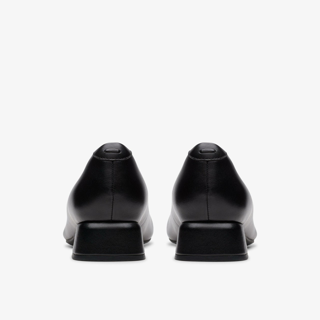 Daiss 30 Step Black Leather | Clarks US