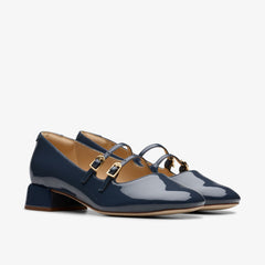 Daiss 30 Shine Navy Patent | Clarks