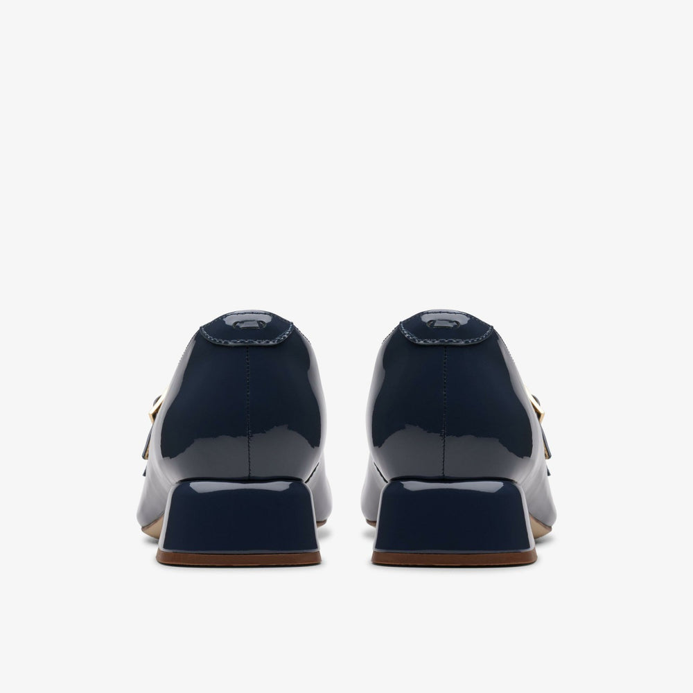 Daiss 30 Shine Navy Patent | Clarks