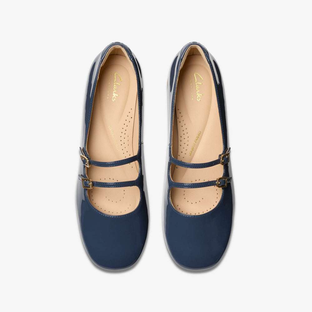 Daiss 30 Shine Navy Patent | Clarks