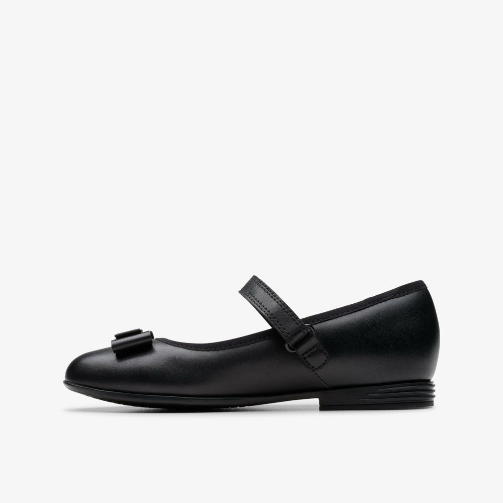 Finja Tap Older Black Leather | Clarks For Sale