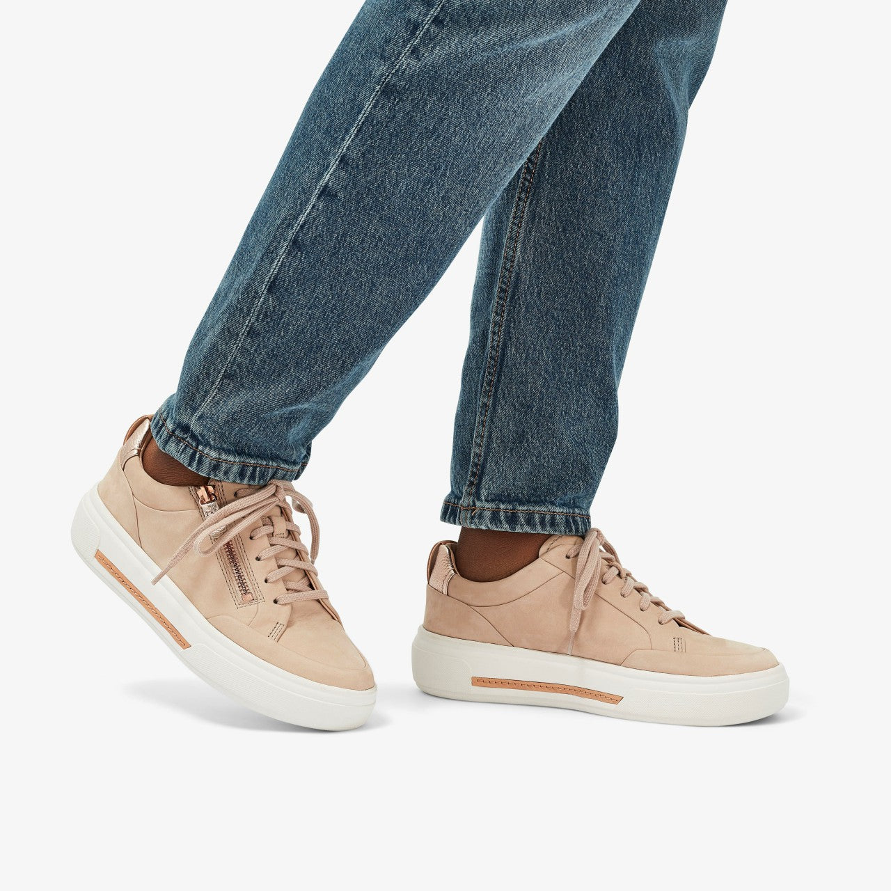 Hollyhock Zip Sand Nubuck | Clarks US