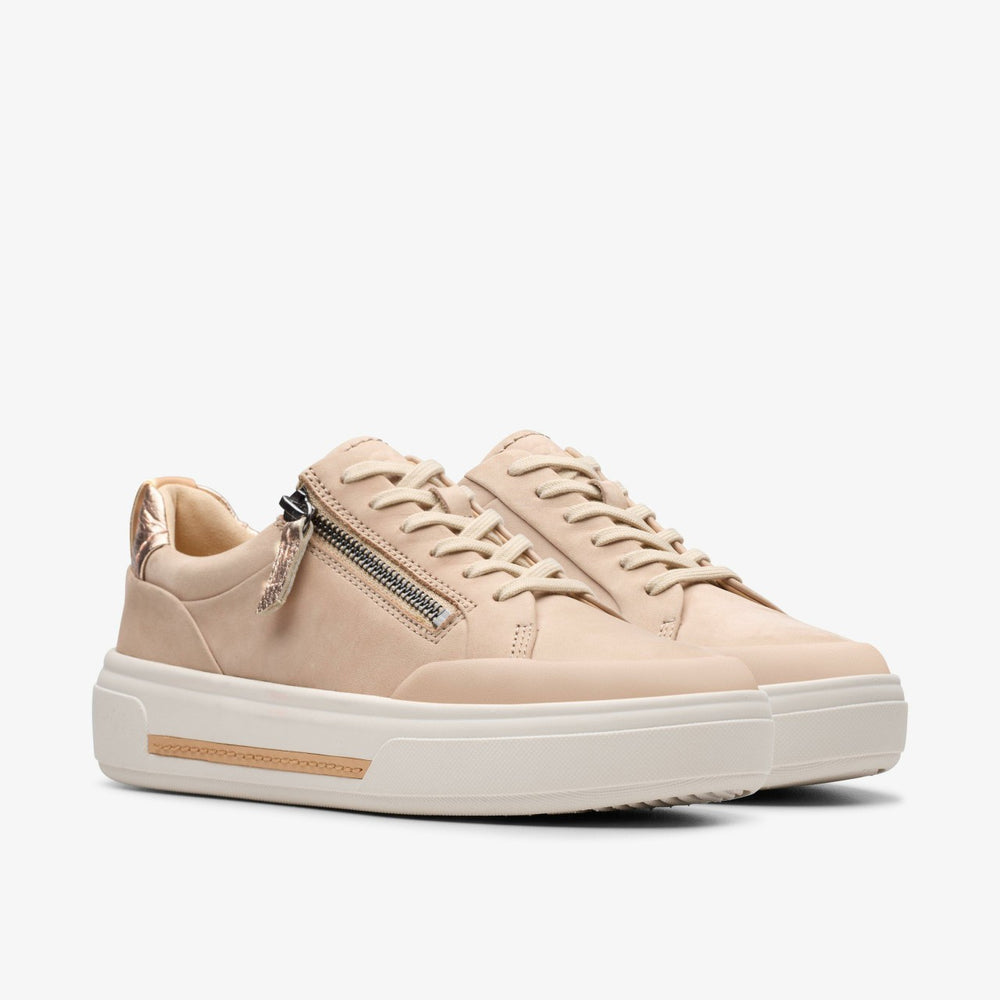 Hollyhock Zip Sand Nubuck | Clarks US