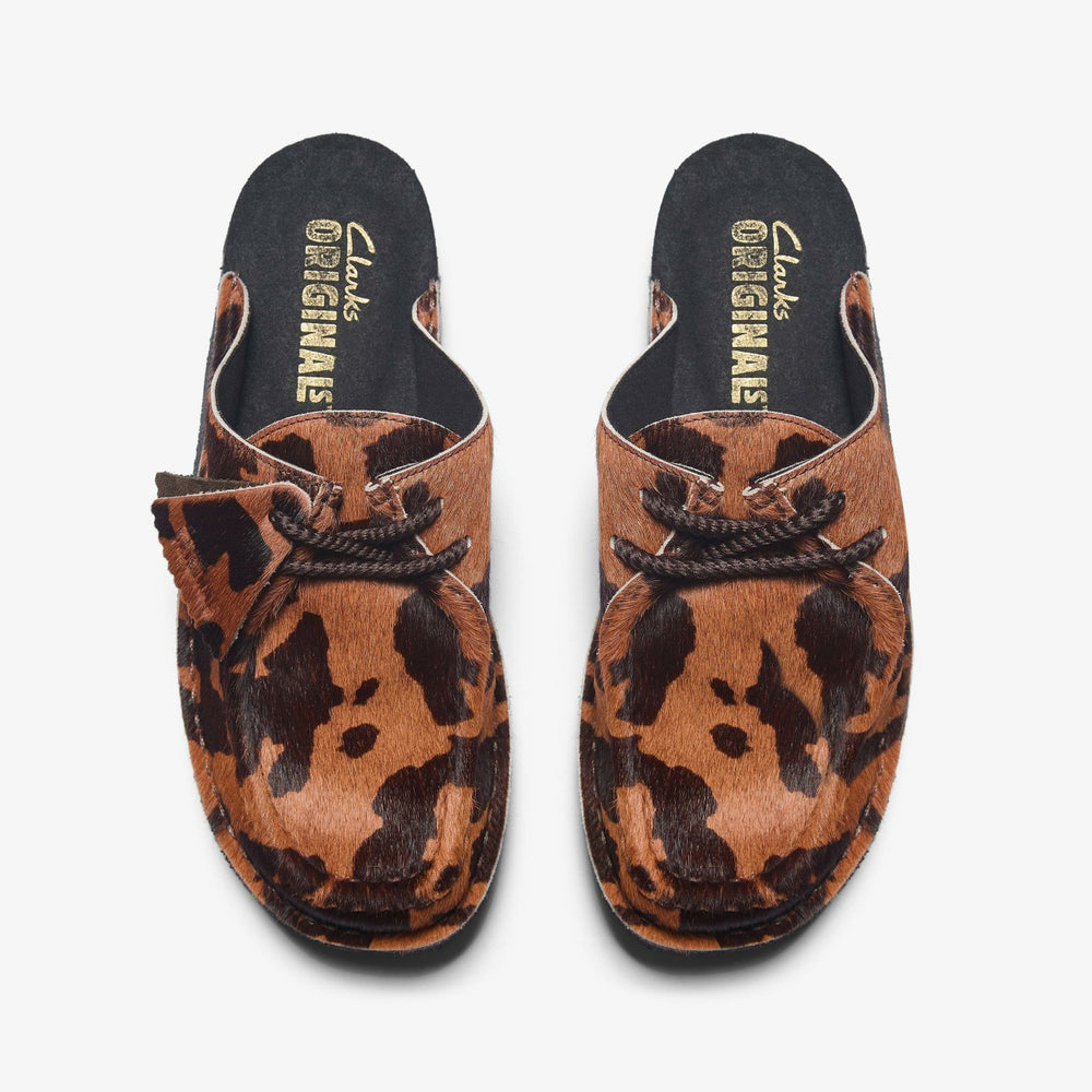 Desert Nomad Mule Brown Cow Print | Clarks Onsale