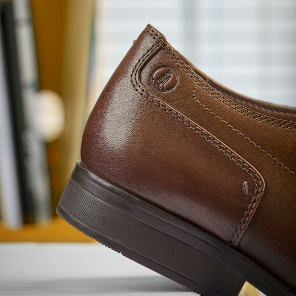 Paulton Lace Tan | Clarks
