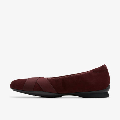 Jazmynn Gem Merlot Suede | Clarks