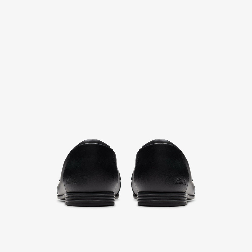 Finja Loafer Older Black Leather | Clarks