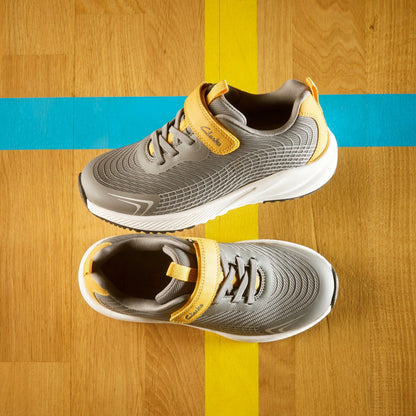 Deyes Dash Kid Grey Synthetic | Clarks Discount