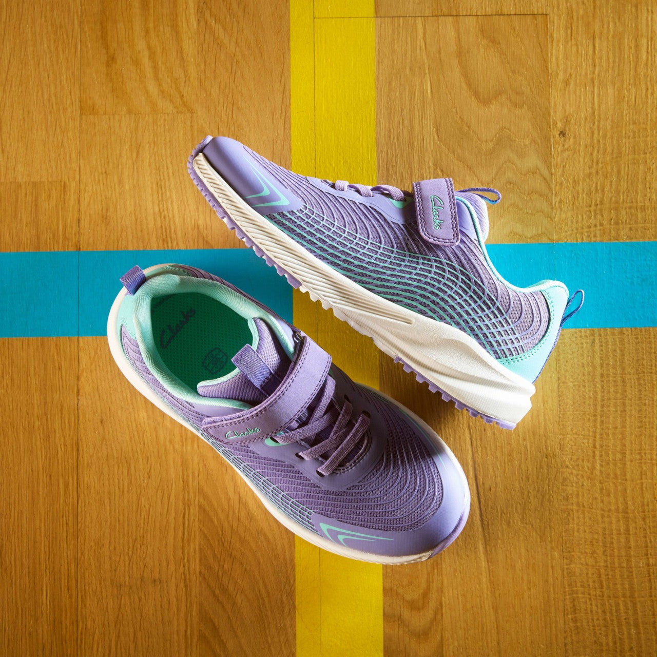 Deyes Dash Kids Purple Synthetic | Clarks For Sale